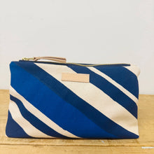 Load image into Gallery viewer, Laura Pouch – Vintage Stripe