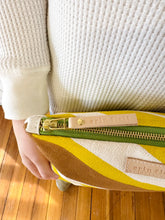 Load image into Gallery viewer, Laura Pouch – Vintage Stripe
