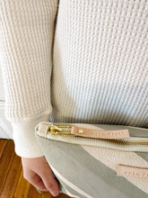 Load image into Gallery viewer, Laura Pouch – Vintage Stripe