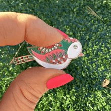 Load image into Gallery viewer, Birdie Women's Golf Ball Marker with Hat Clip
