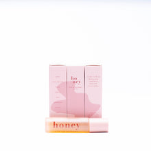 Load image into Gallery viewer, Clean roll-on perfume • no. 32 honey 

