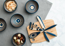 Load image into Gallery viewer, Blue Pakka Round Pinch Bowl
