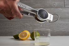 Load image into Gallery viewer, Aluminum Hand Juicer
