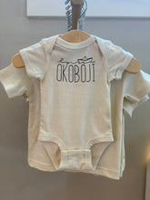 Load image into Gallery viewer, Onesie in natural-short sleeve
