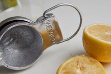 Load image into Gallery viewer, Aluminum Hand Juicer
