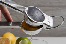 Load image into Gallery viewer, Aluminum Hand Juicer
