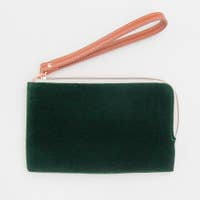 Load image into Gallery viewer, green velvet essential purse
